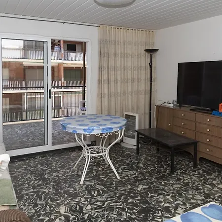 Belgica, Esc-2, 4-8 Apartment
